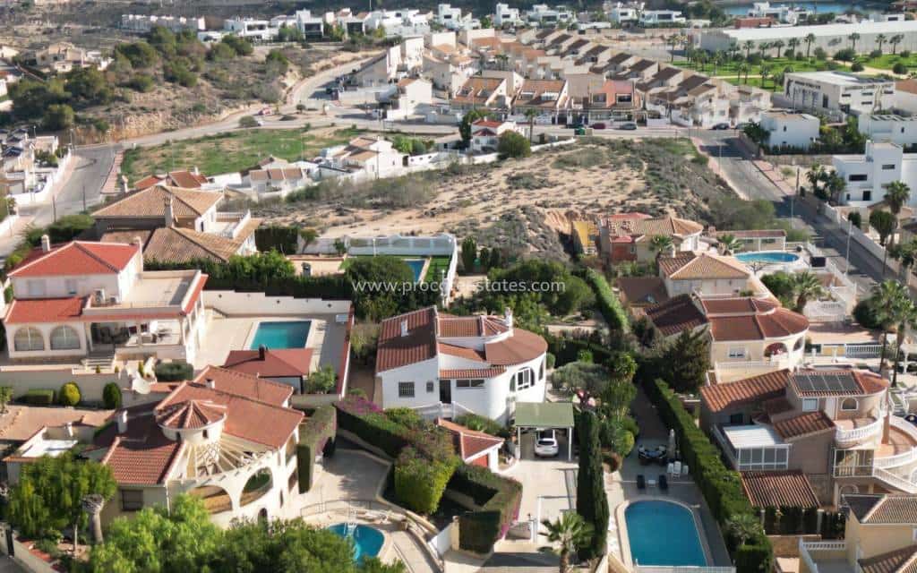 5 bedroom Villa for sale in Ciudad Quesada with pool - € 695,000 (Ref: 8885436)