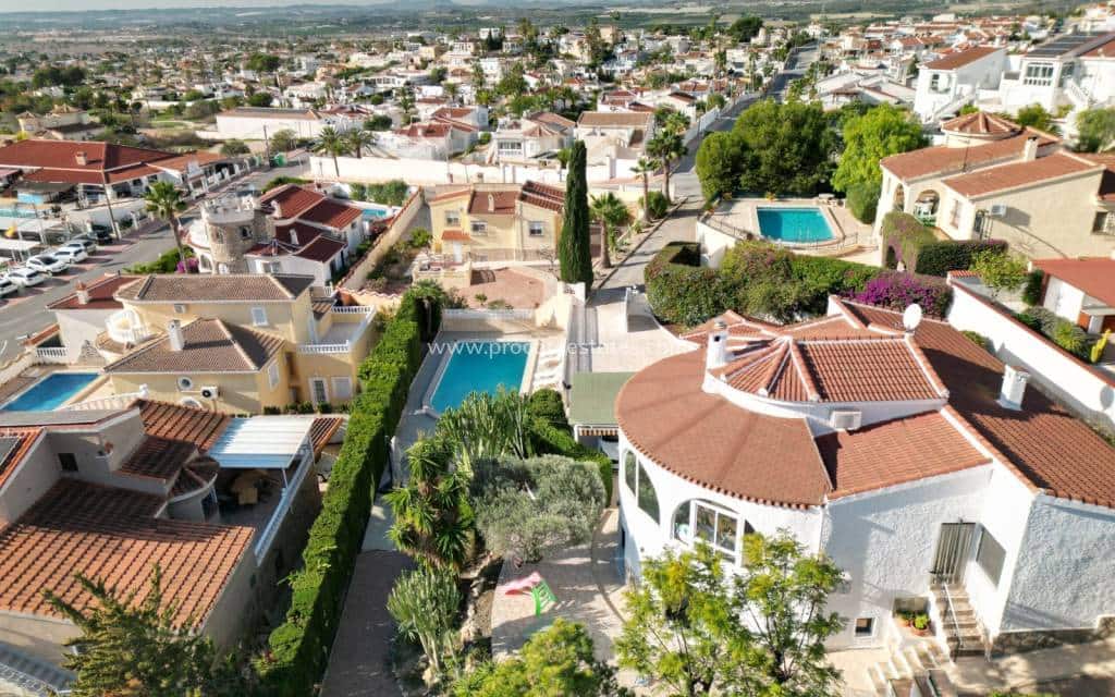 5 bedroom Villa for sale in Ciudad Quesada with pool - € 695,000 (Ref: 8885436)