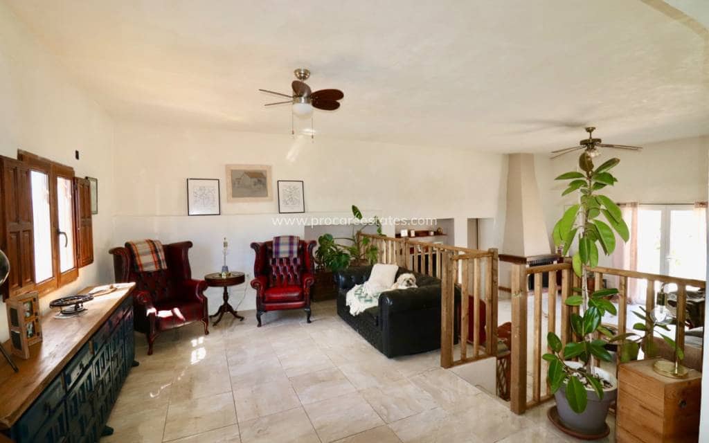 3 soverom Finca/Herregård til salgs i Dolores med svømmebasseng - € 335 000 (Ref: 8891671)