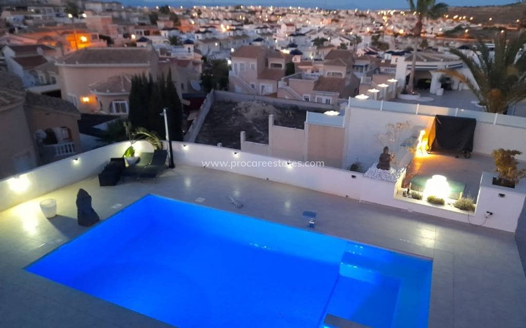 6 bedroom Villa for sale in Ciudad Quesada with pool - € 685,000 (Ref: 8981514)