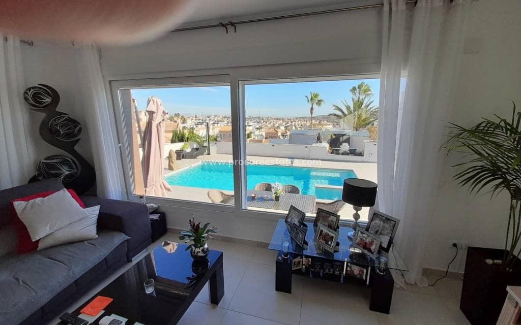 6 bedroom Villa for sale in Ciudad Quesada with pool - € 685,000 (Ref: 8981514)