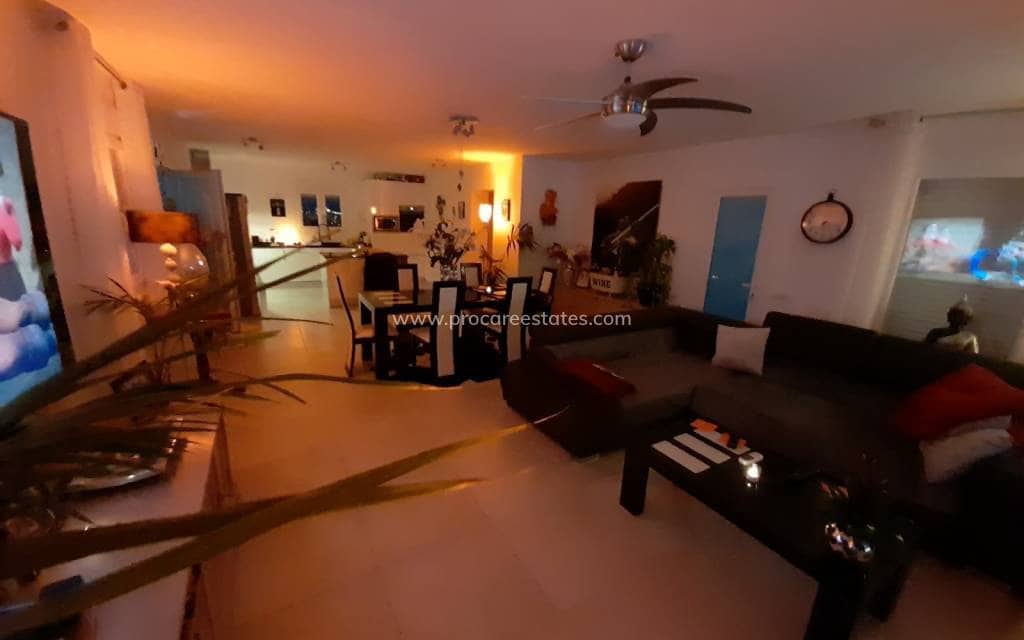 6 bedroom Villa for sale in Ciudad Quesada with pool - € 685,000 (Ref: 8981514)