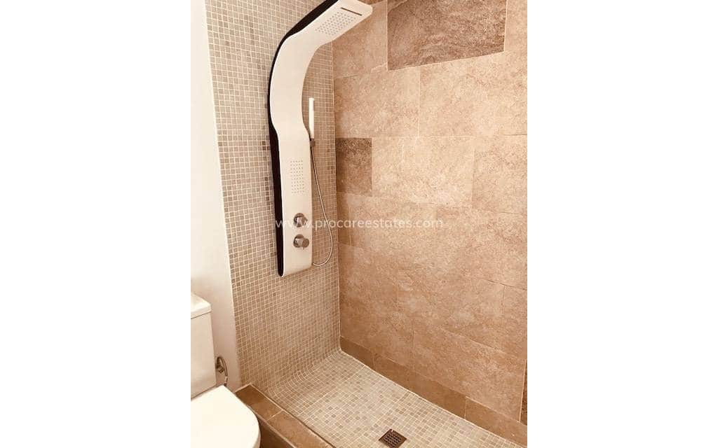 6 bedroom Villa for sale in Ciudad Quesada with pool - € 685,000 (Ref: 8981514)