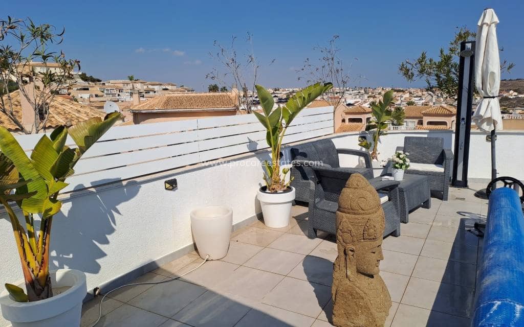 6 bedroom Villa for sale in Ciudad Quesada with pool - € 685,000 (Ref: 8981514)