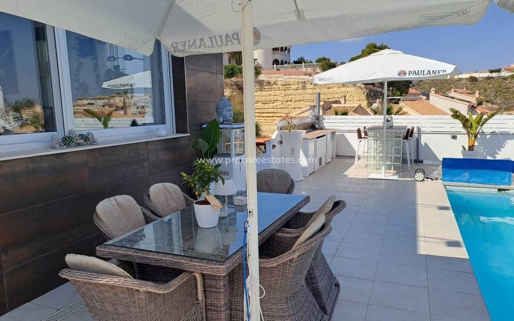 6 bedroom Villa for sale in Ciudad Quesada with pool - € 685,000 (Ref: 8981514)