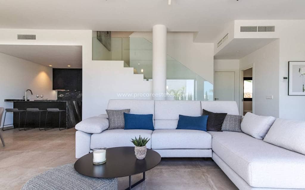 3 bedroom Villa for sale in Ciudad Quesada with pool - € 750,000 (Ref: 8981516)