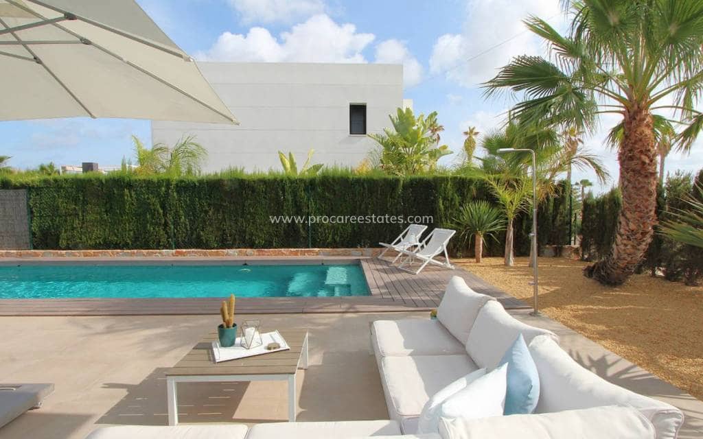 3 bedroom Villa for sale in Ciudad Quesada with pool - € 750,000 (Ref: 8981516)