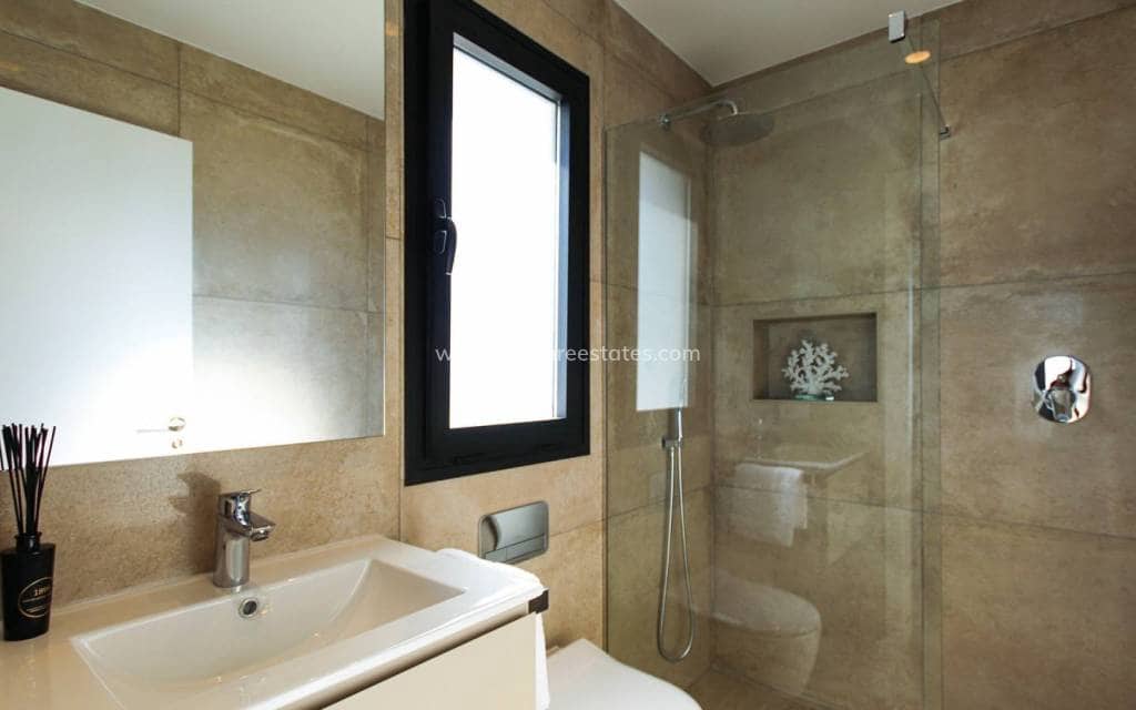 3 bedroom Villa for sale in Ciudad Quesada with pool - € 750,000 (Ref: 8981516)