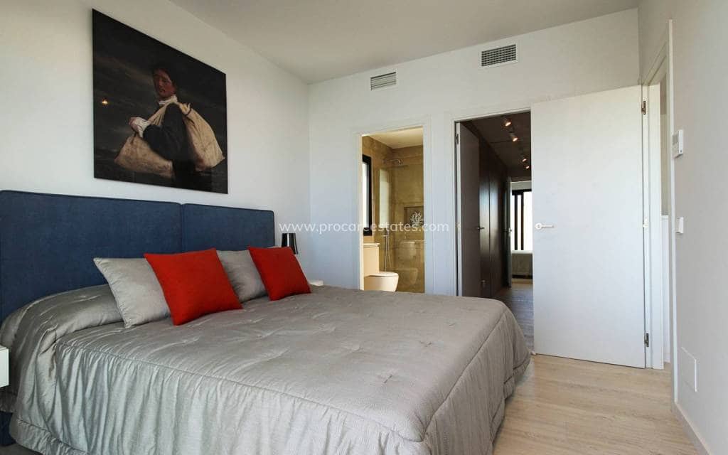 3 bedroom Villa for sale in Ciudad Quesada with pool - € 750,000 (Ref: 8981516)