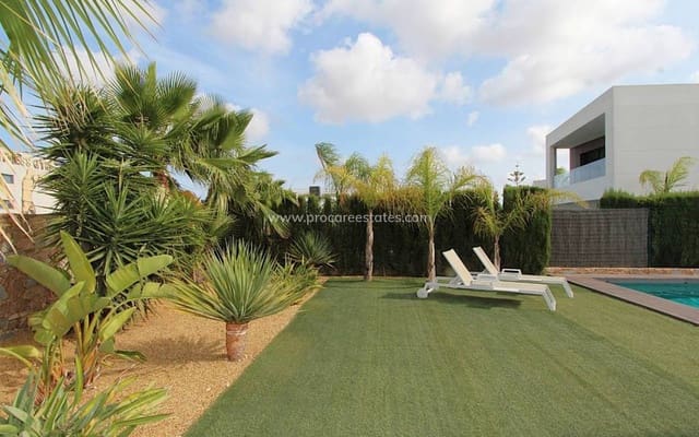 Chalet de 3 habitaciones en Ciudad Quesada, Rojales en venta con piscina - 750.000 € (Ref: 8981516)