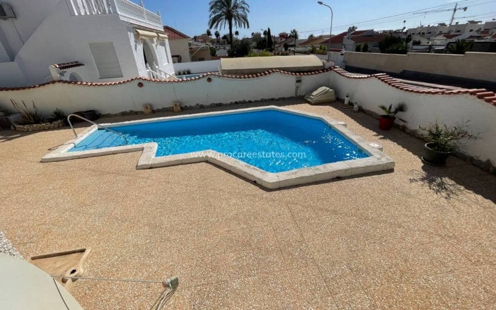 3 bedroom Villa for sale in Ciudad Quesada with pool - € 375,000 (Ref: 8981518)