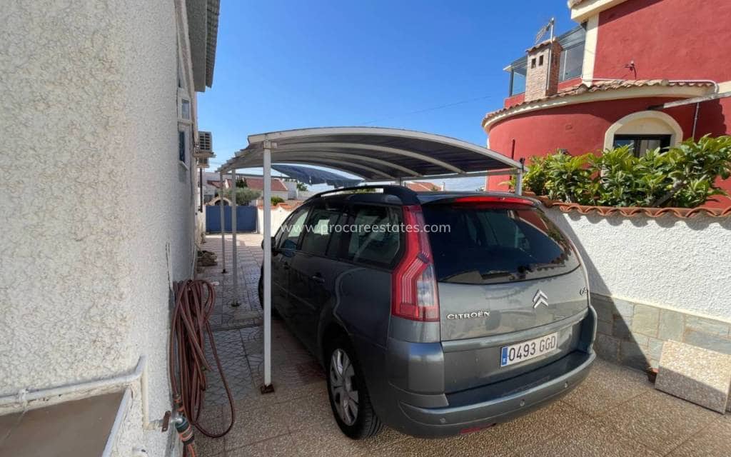 3 bedroom Villa for sale in Ciudad Quesada with pool - € 375,000 (Ref: 8981518)