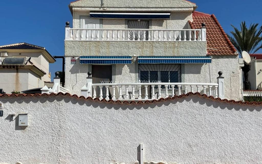 3 bedroom Villa for sale in Ciudad Quesada with pool - € 375,000 (Ref: 8981518)