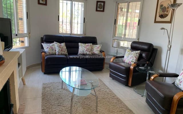 3 soveværelse Villa til salg i El Raso, Guardamar del Segura med swimmingpool - € 269.000 (Ref: 8981520)