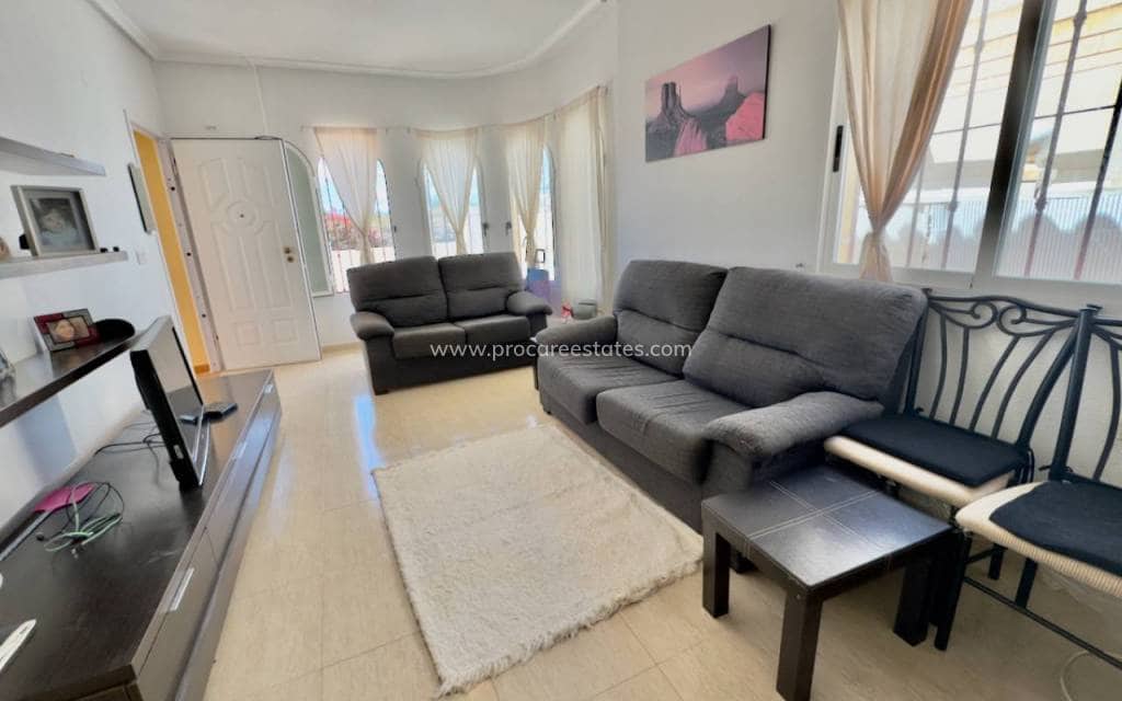 3 soveværelse Villa til salg i Lo Crispin med swimmingpool - € 199.950 (Ref: 8981530)