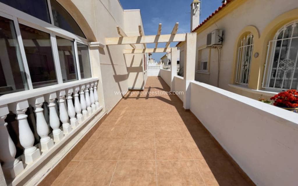 3 soveværelse Villa til salg i Lo Crispin med swimmingpool - € 199.950 (Ref: 8981530)