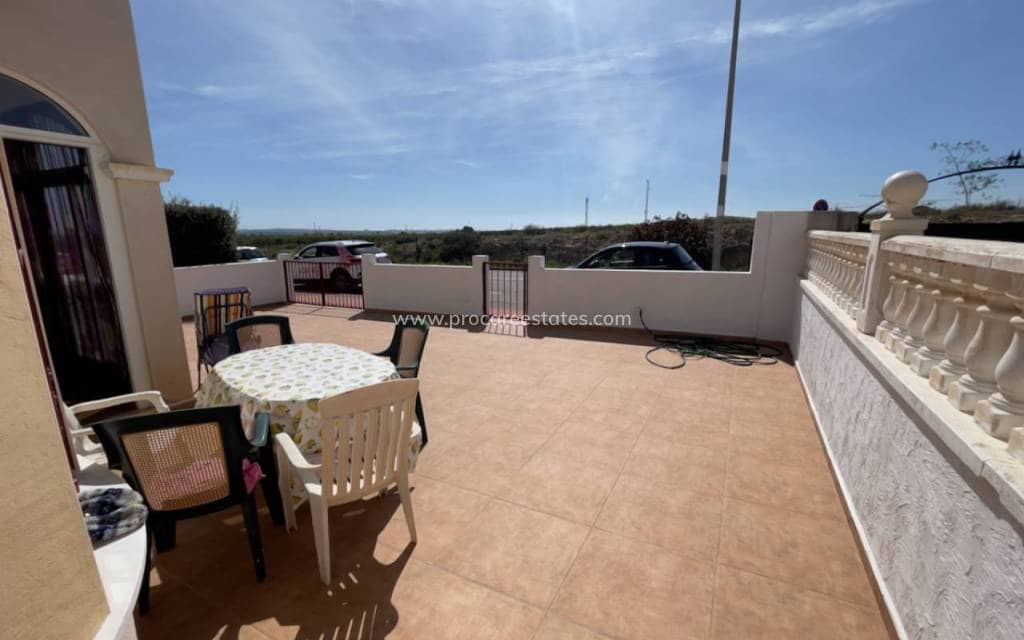 3 soveværelse Villa til salg i Lo Crispin med swimmingpool - € 199.950 (Ref: 8981530)