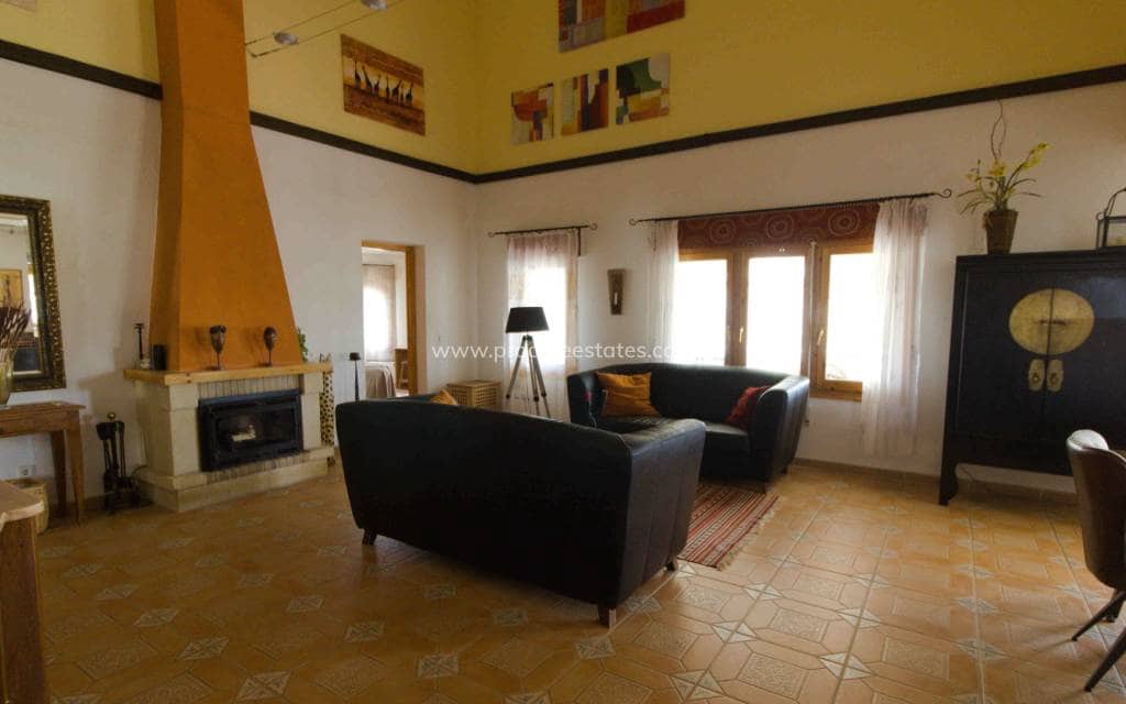 5 bedroom Villa for sale in Ciudad Quesada with pool - € 559,000 (Ref: 8981533)