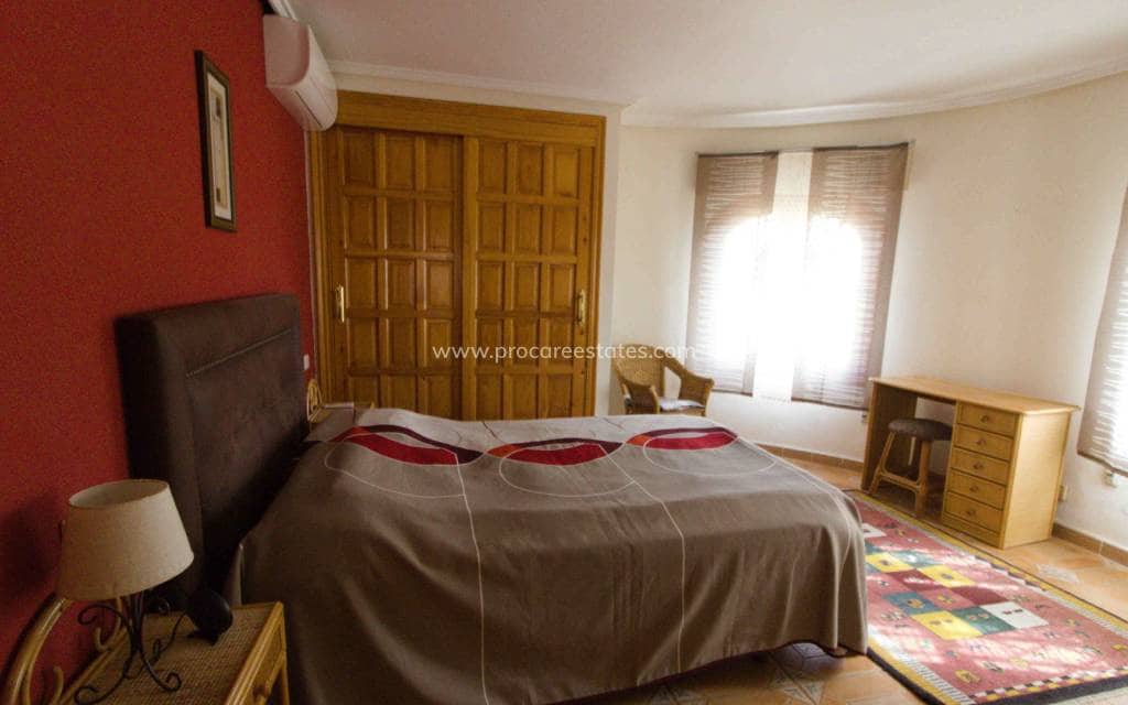 5 bedroom Villa for sale in Ciudad Quesada with pool - € 559,000 (Ref: 8981533)