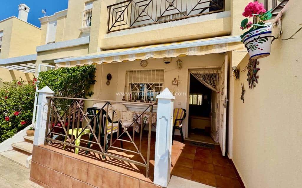 3 soveværelse Villa til salg i Ciudad Quesada med swimmingpool - € 195.000 (Ref: 9041331)