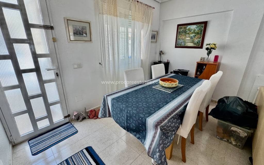 3 soveværelse Villa til salg i Ciudad Quesada med swimmingpool - € 195.000 (Ref: 9041331)