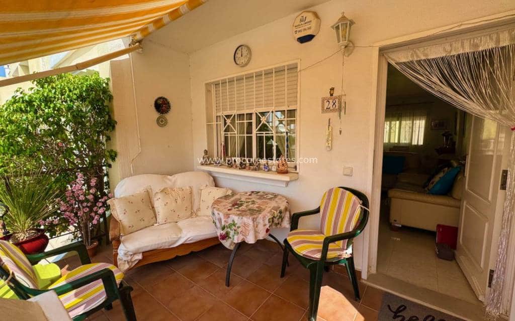 3 soveværelse Villa til salg i Ciudad Quesada med swimmingpool - € 195.000 (Ref: 9041331)