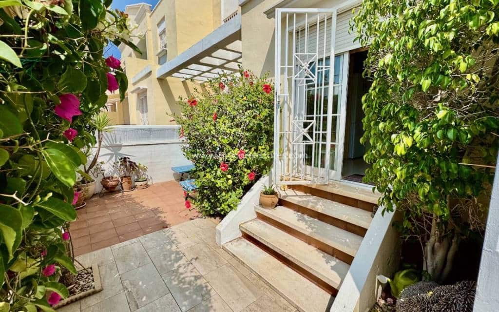 3 soveværelse Villa til salg i Ciudad Quesada med swimmingpool - € 195.000 (Ref: 9041331)