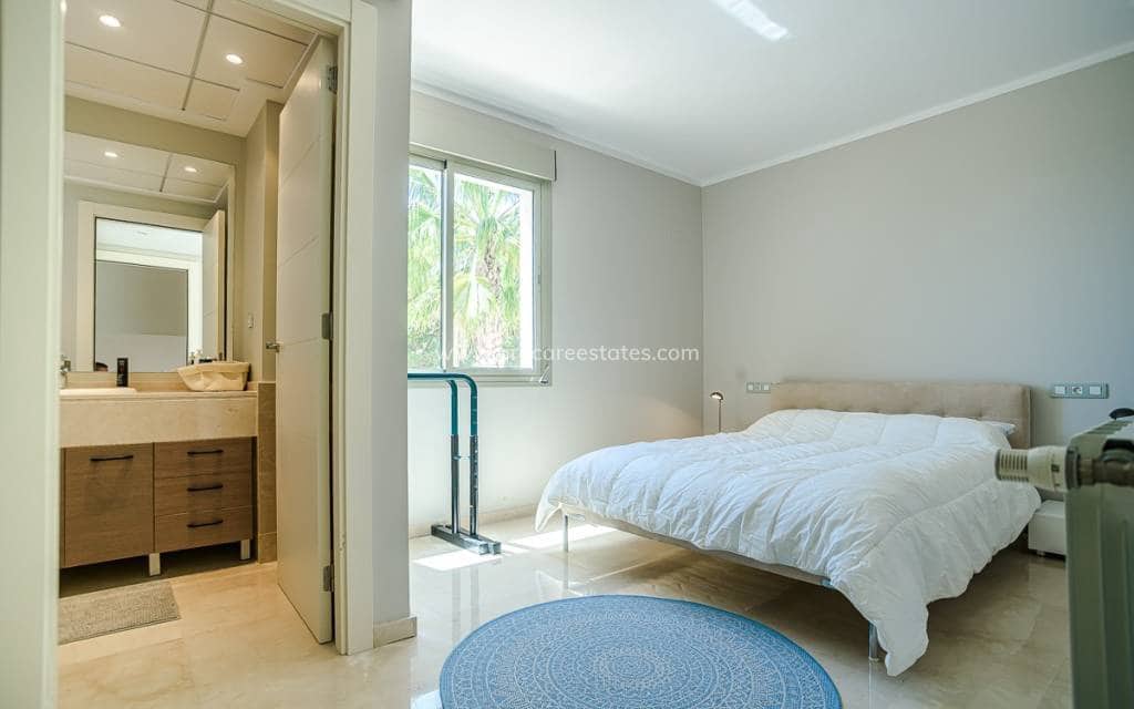 3 bedroom Villa for sale in San Miguel de Salinas with pool - € 525,000 (Ref: 9041568)