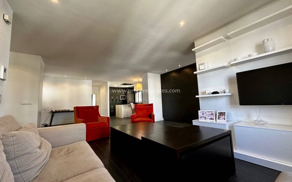 2 slaapkamer Penthouse te koop in Guardamar del Segura met zwembad garage - € 429.000 (Ref: 9193082)