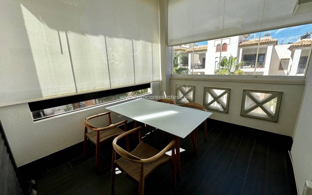 2 slaapkamer Penthouse te koop in Guardamar del Segura met zwembad garage - € 429.000 (Ref: 9193082)