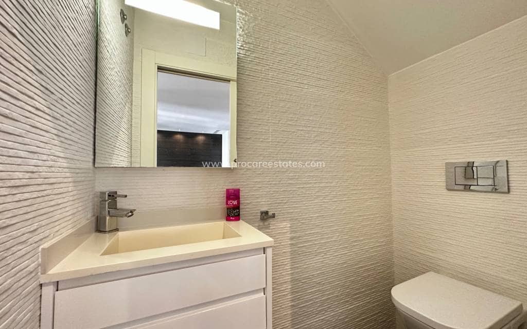 2 slaapkamer Penthouse te koop in Guardamar del Segura met zwembad garage - € 429.000 (Ref: 9193082)