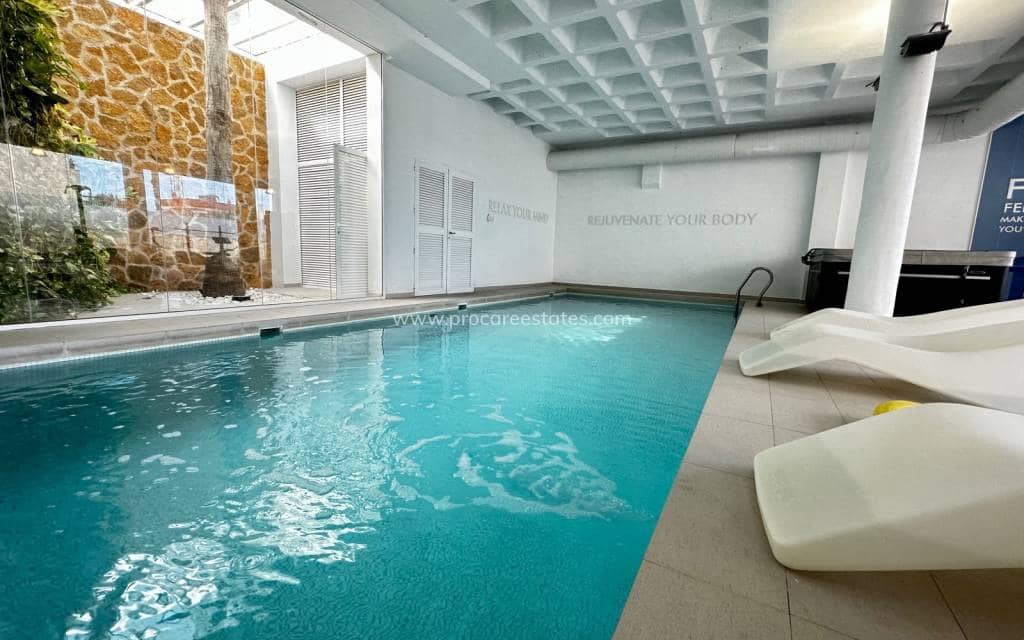 2 slaapkamer Penthouse te koop in Guardamar del Segura met zwembad garage - € 429.000 (Ref: 9193082)