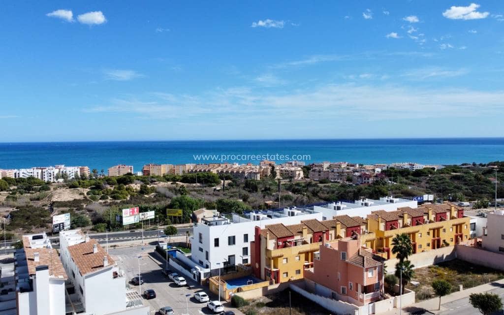 2 slaapkamer Penthouse te koop in Guardamar del Segura met zwembad garage - € 429.000 (Ref: 9193082)