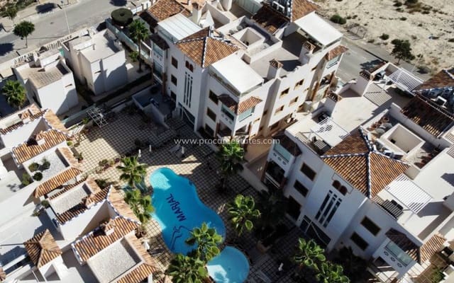 Ático de 2 habitaciones en Zona Pueblo, Guardamar del Segura en venta con piscina garaje - 429.000 € (Ref: 9193083)