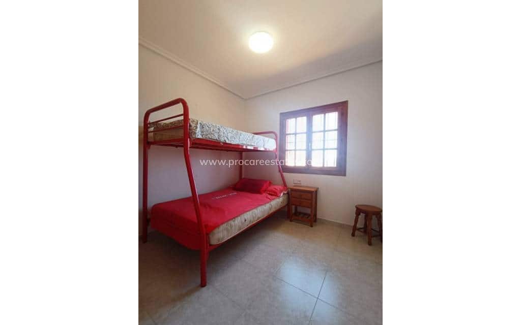 3 makuuhuone Huoneisto myytävänä paikassa Torrevieja mukana uima-altaan - 205 000 € (Ref: 9211060)