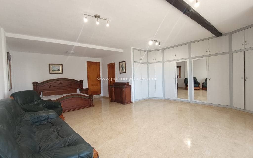 3 makuuhuone Huoneisto myytävänä paikassa Torrevieja mukana uima-altaan - 205 000 € (Ref: 9211060)