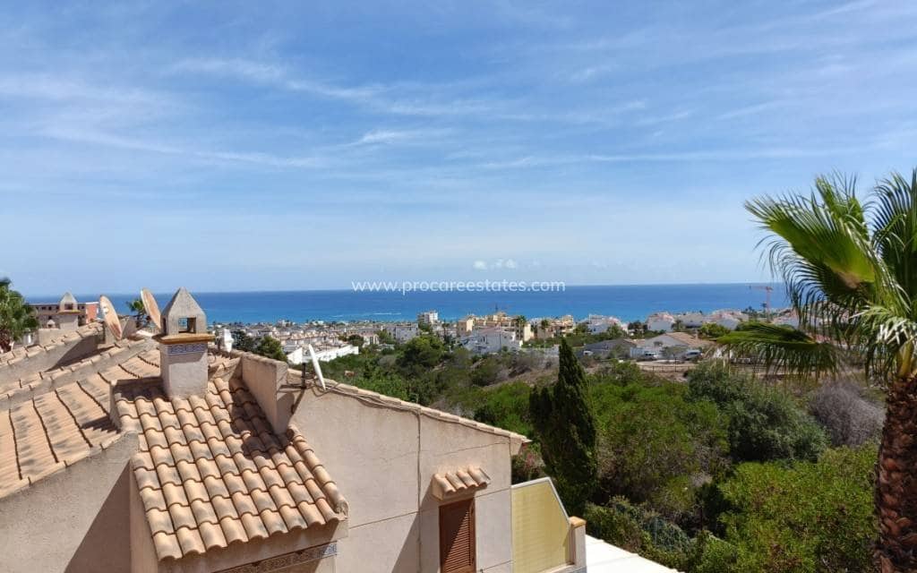 3 makuuhuone Huoneisto myytävänä paikassa Torrevieja mukana uima-altaan - 205 000 € (Ref: 9211060)