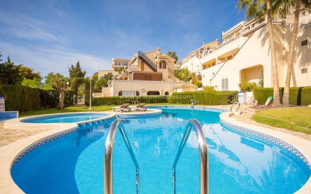 3 makuuhuone Huoneisto myytävänä paikassa Torrevieja mukana uima-altaan - 205 000 € (Ref: 9211060)