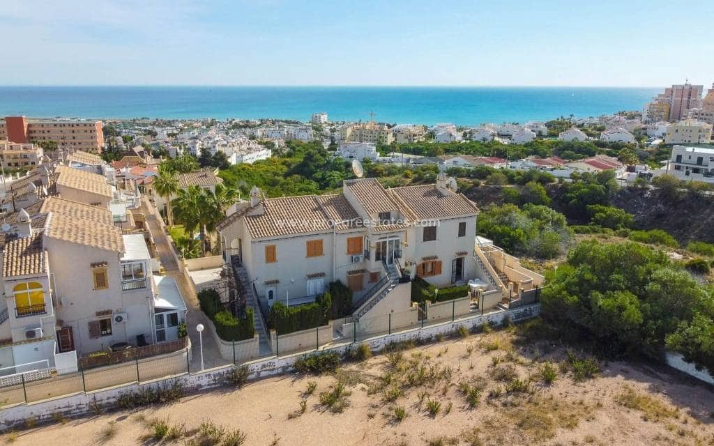 3 makuuhuone Huoneisto myytävänä paikassa Torrevieja mukana uima-altaan - 205 000 € (Ref: 9211060)