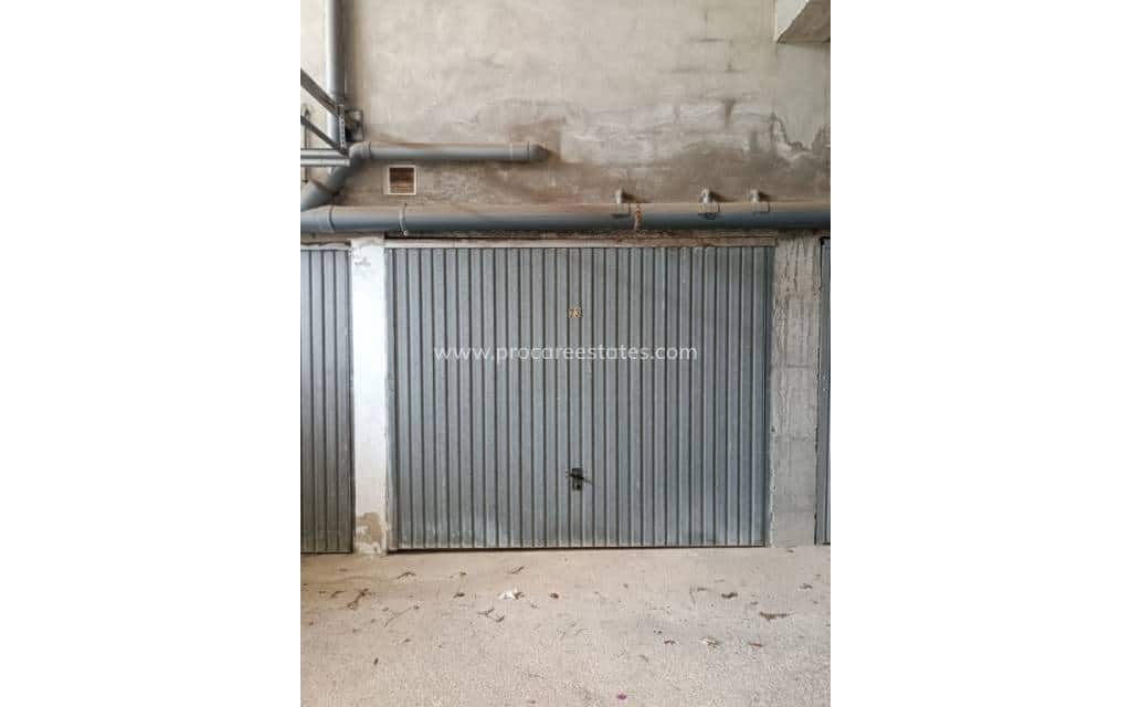 3 makuuhuone Huoneisto myytävänä paikassa Torrevieja mukana uima-altaan - 205 000 € (Ref: 9211060)