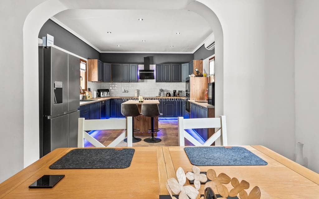 4 soverom Finca/Herregård til salgs i Torremendo med svømmebasseng - € 575 000 (Ref: 9211062)