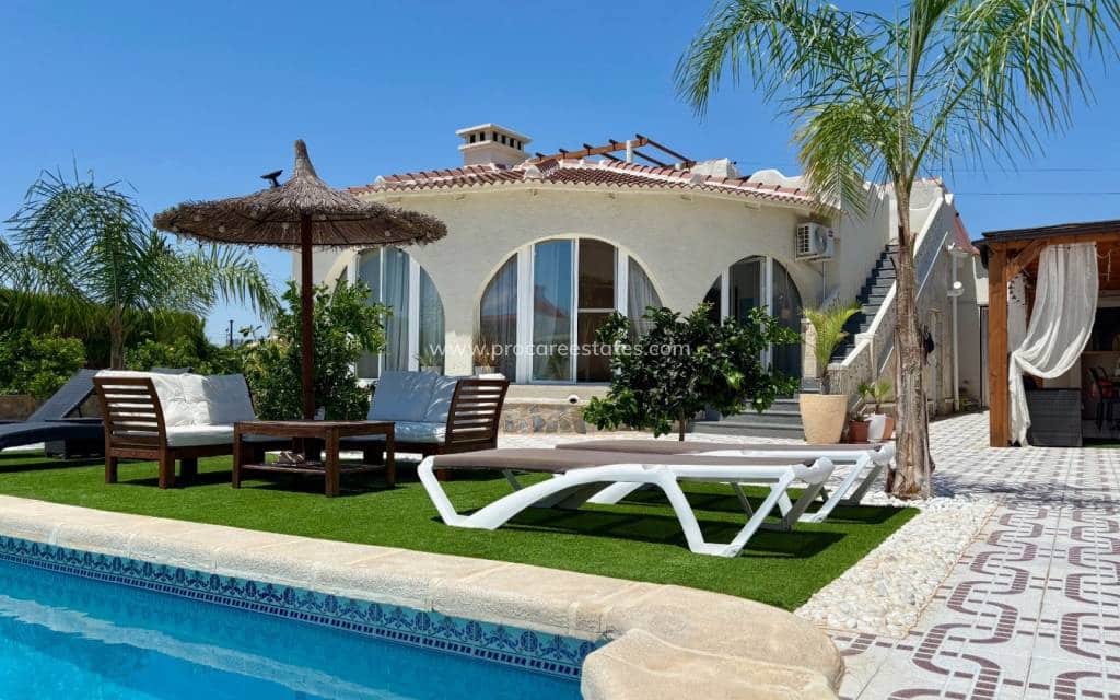 4 chambre Villa/Maison à vendre à Ciudad Quesada avec piscine - 530 000 € (Ref: 9211072)