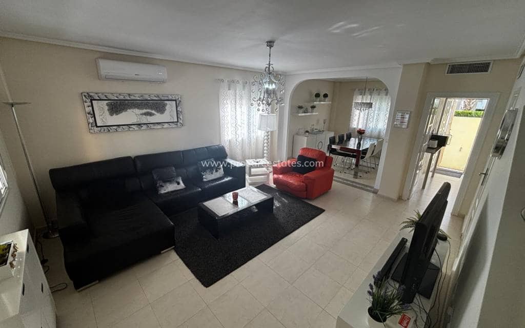 2 bedroom Townhouse for sale in Ciudad Quesada with pool - € 225,000 (Ref: 9211073)