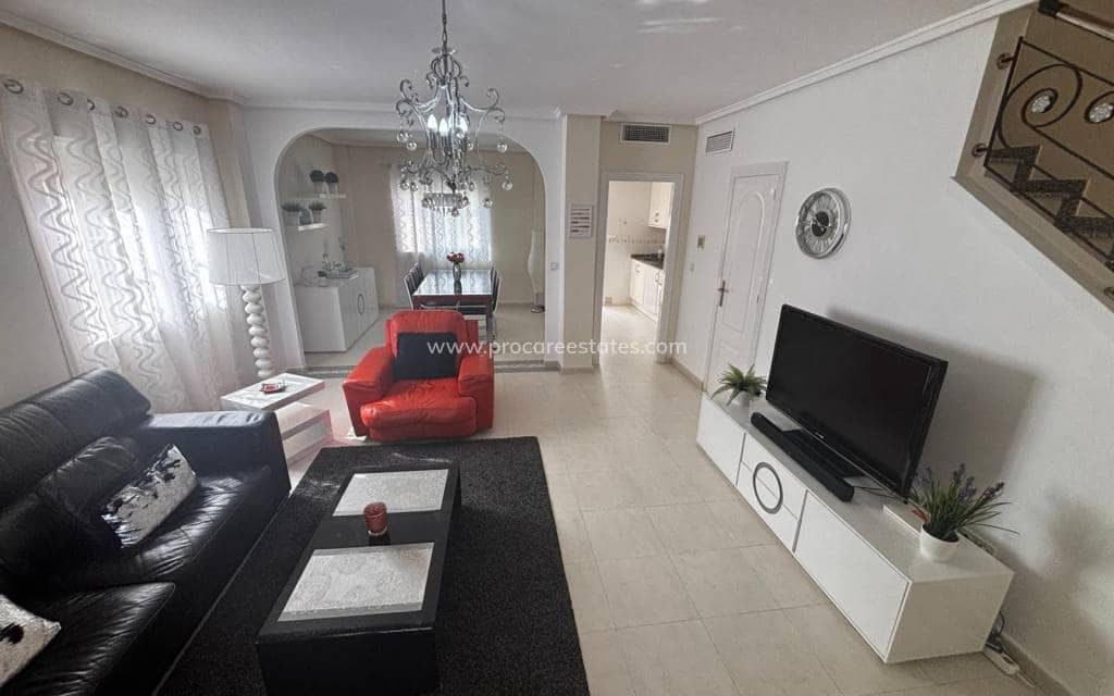 2 bedroom Townhouse for sale in Ciudad Quesada with pool - € 225,000 (Ref: 9211073)