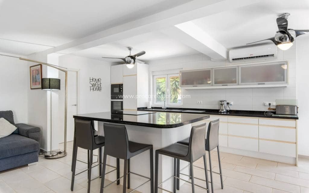 4 soverom Finca/Herregård til salgs i Catral med svømmebasseng - € 565 000 (Ref: 9211083)