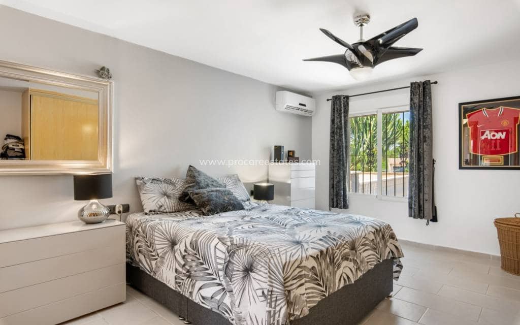 4 soverom Finca/Herregård til salgs i Catral med svømmebasseng - € 565 000 (Ref: 9211083)