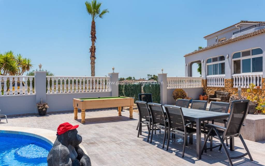 4 soverom Finca/Herregård til salgs i Catral med svømmebasseng - € 565 000 (Ref: 9211083)