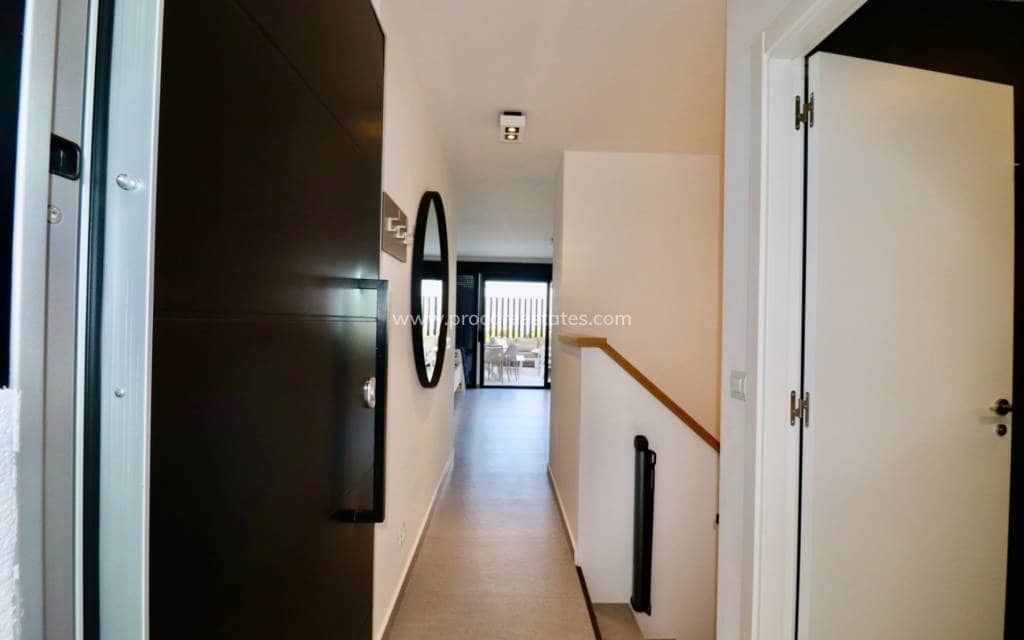 3 sovrum Lägenhet till salu i Guardamar del Segura med pool garage - 375 000 € (Ref: 9356966)