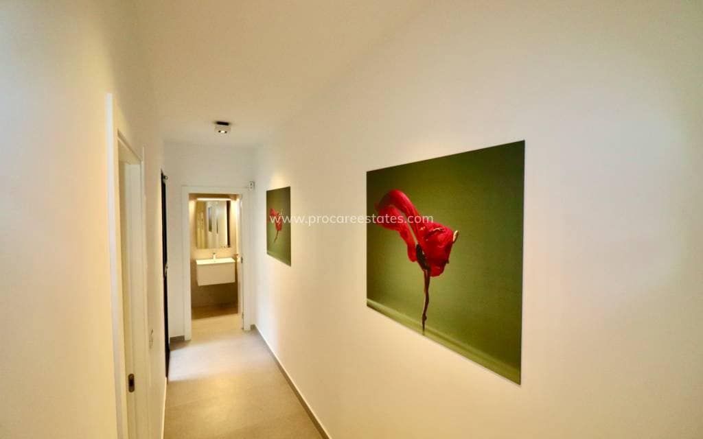 3 sovrum Lägenhet till salu i Guardamar del Segura med pool garage - 375 000 € (Ref: 9356966)