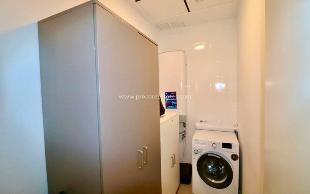 3 sovrum Lägenhet till salu i Guardamar del Segura med pool garage - 375 000 € (Ref: 9356966)